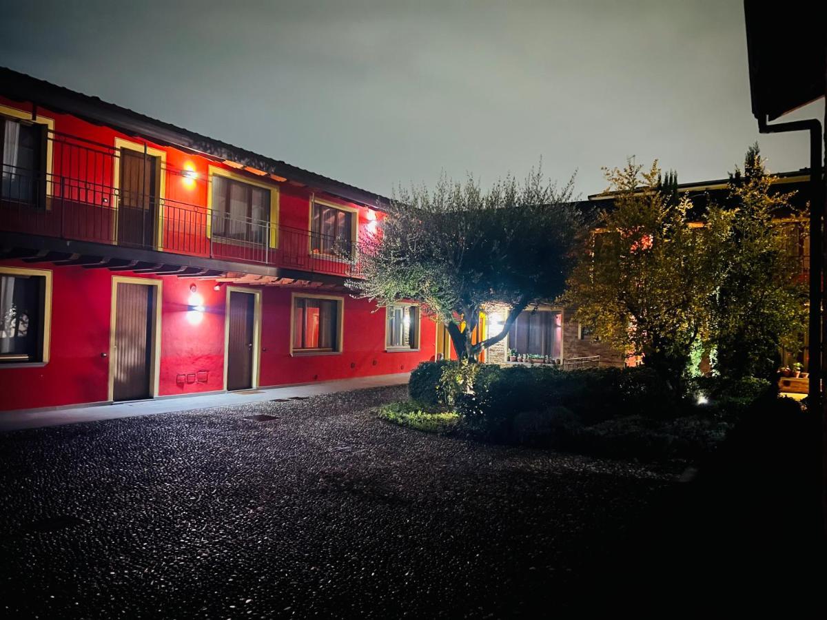 Casa Cleopatra Villa Бергамо Екстериор снимка